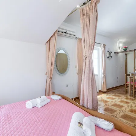 Studio Apartmani Marcela Poreč Exterior foto
